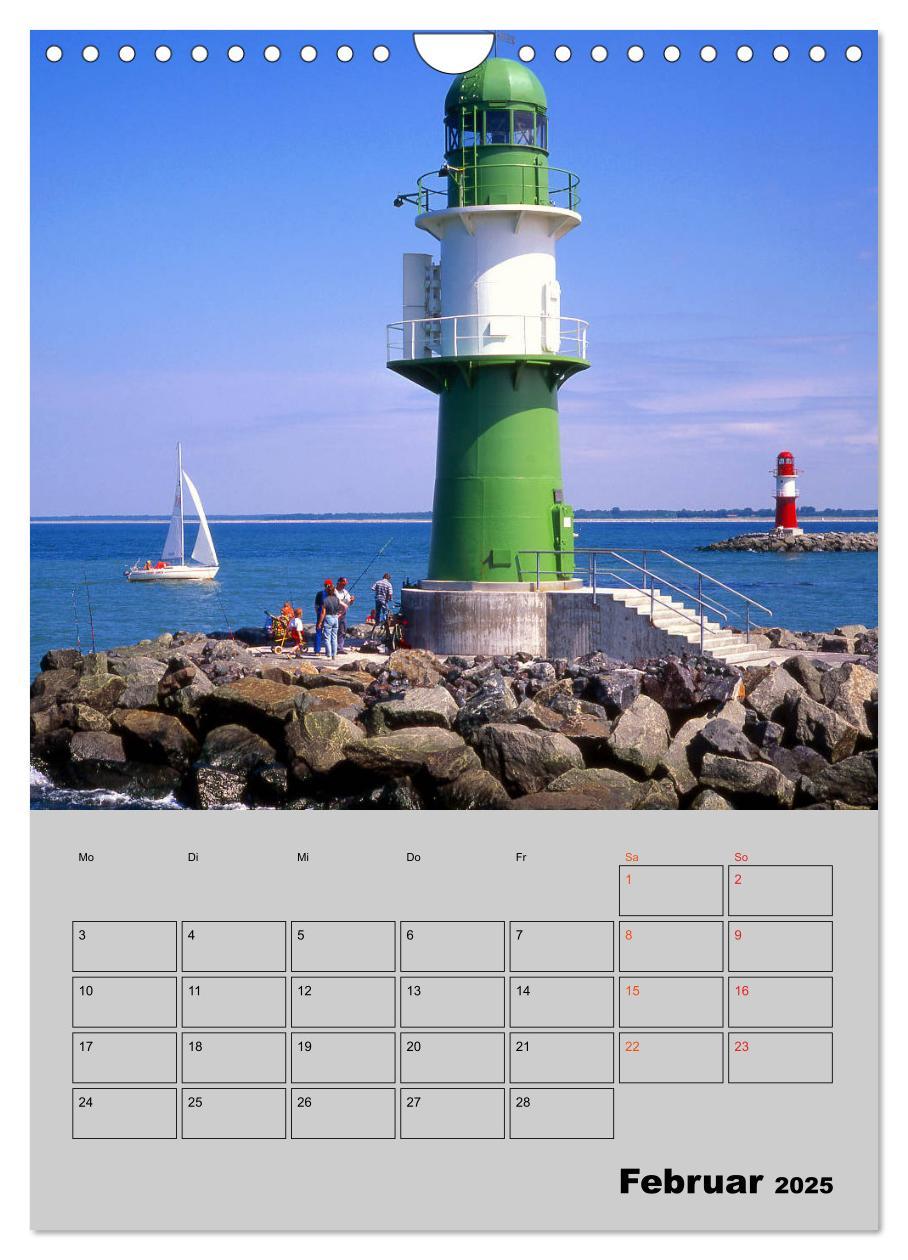 Bild: 9783435978304 | Attraktive Leuchttürme (Wandkalender 2025 DIN A4 hoch), CALVENDO...