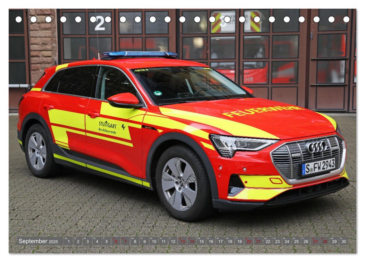 Bild: 9783383959110 | Einsatzfahrzeuge der Feuerwehr Stuttgart (Tischkalender 2025 DIN A5...