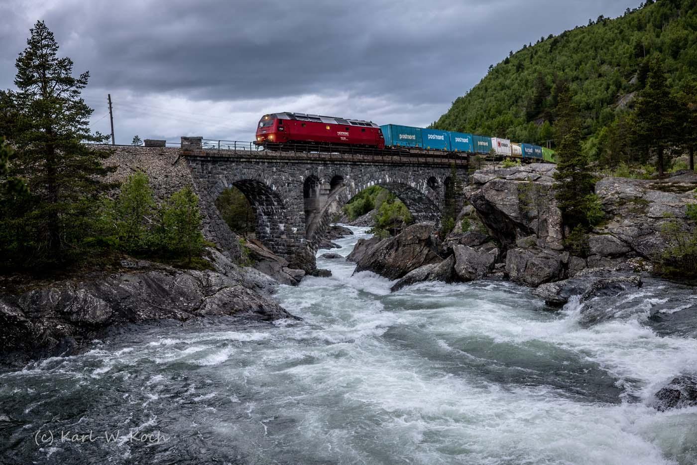 Bild: 9783613717015 | Norwegen | Bahnreisen durchs Land der Fjorde | Karl-W. Koch | Buch