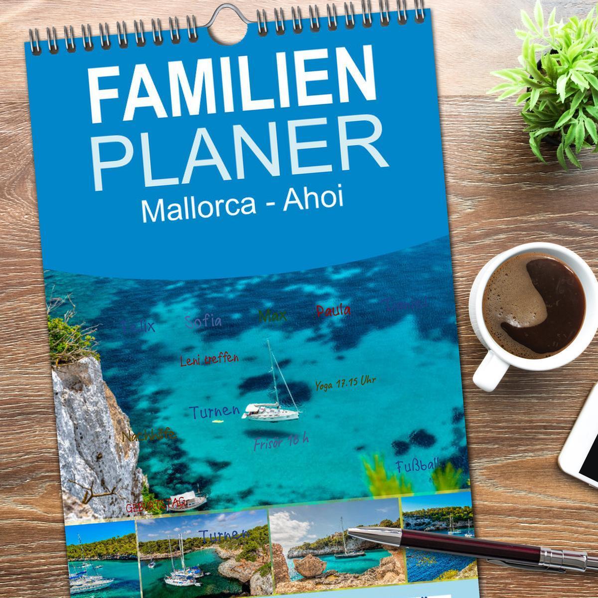 Bild: 9783457118054 | Familienplaner 2025 - Mallorca - Ahoi mit 5 Spalten (Wandkalender,...