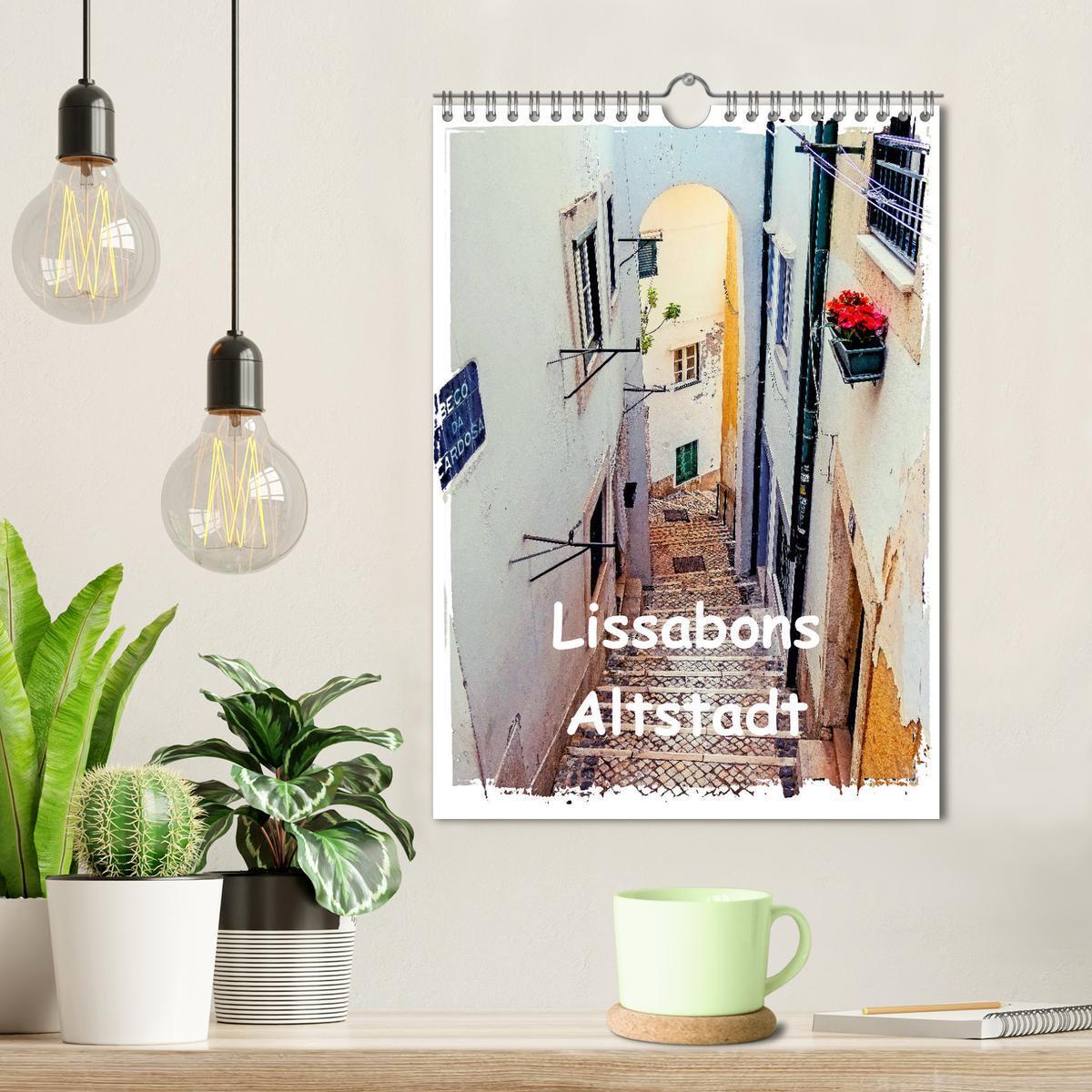 Bild: 9783435966059 | Lissabons Altstadt (Wandkalender 2025 DIN A4 hoch), CALVENDO...