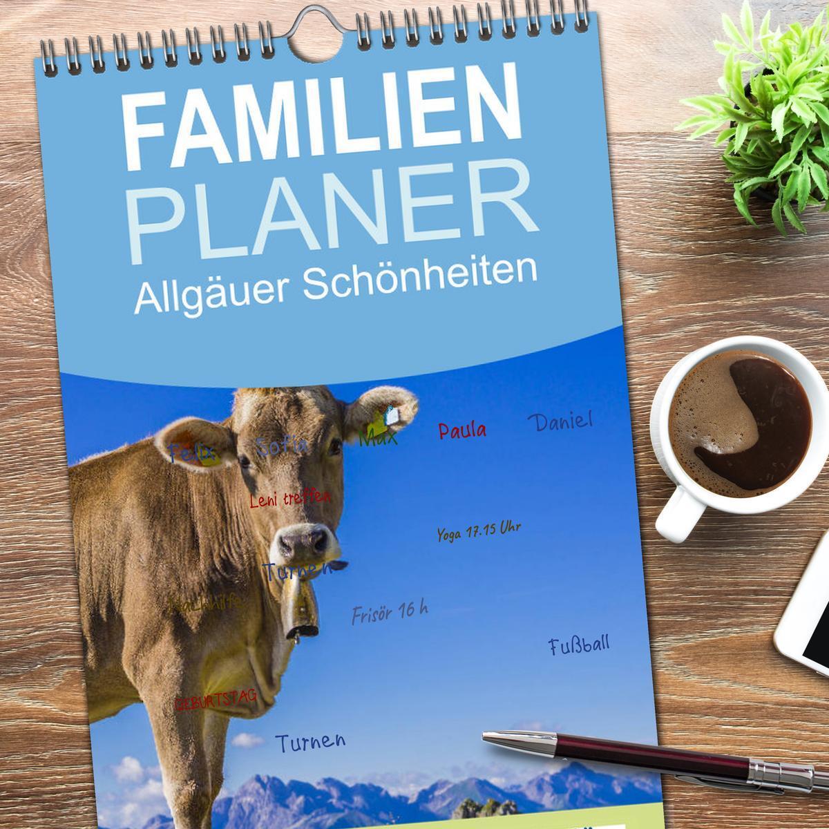 Bild: 9783457122464 | Familienplaner 2025 - Allgäuer Schönheiten Allgäu - Land der Kühe...