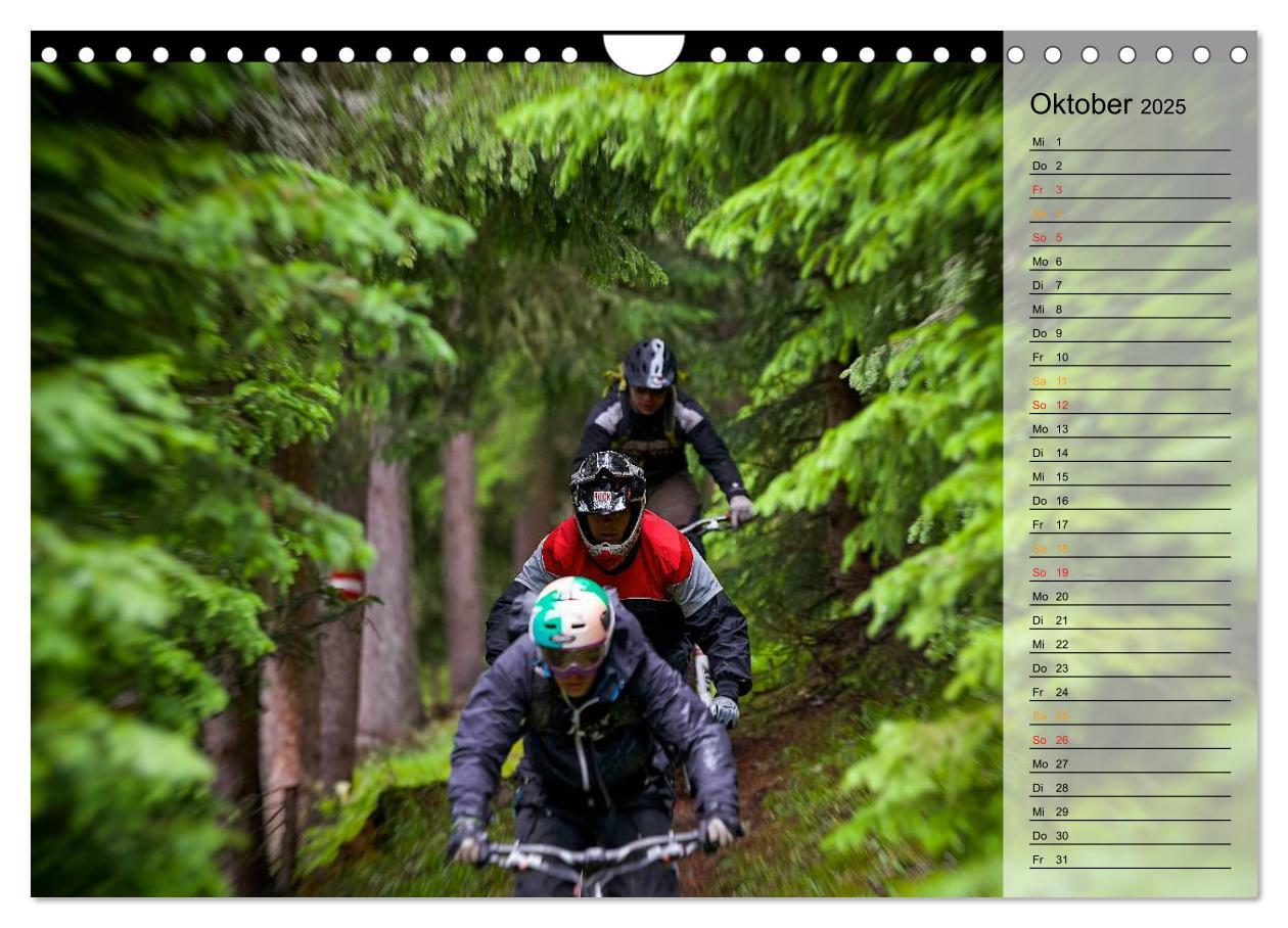 Bild: 9783435537396 | Downhill Moments (Wandkalender 2025 DIN A4 quer), CALVENDO...