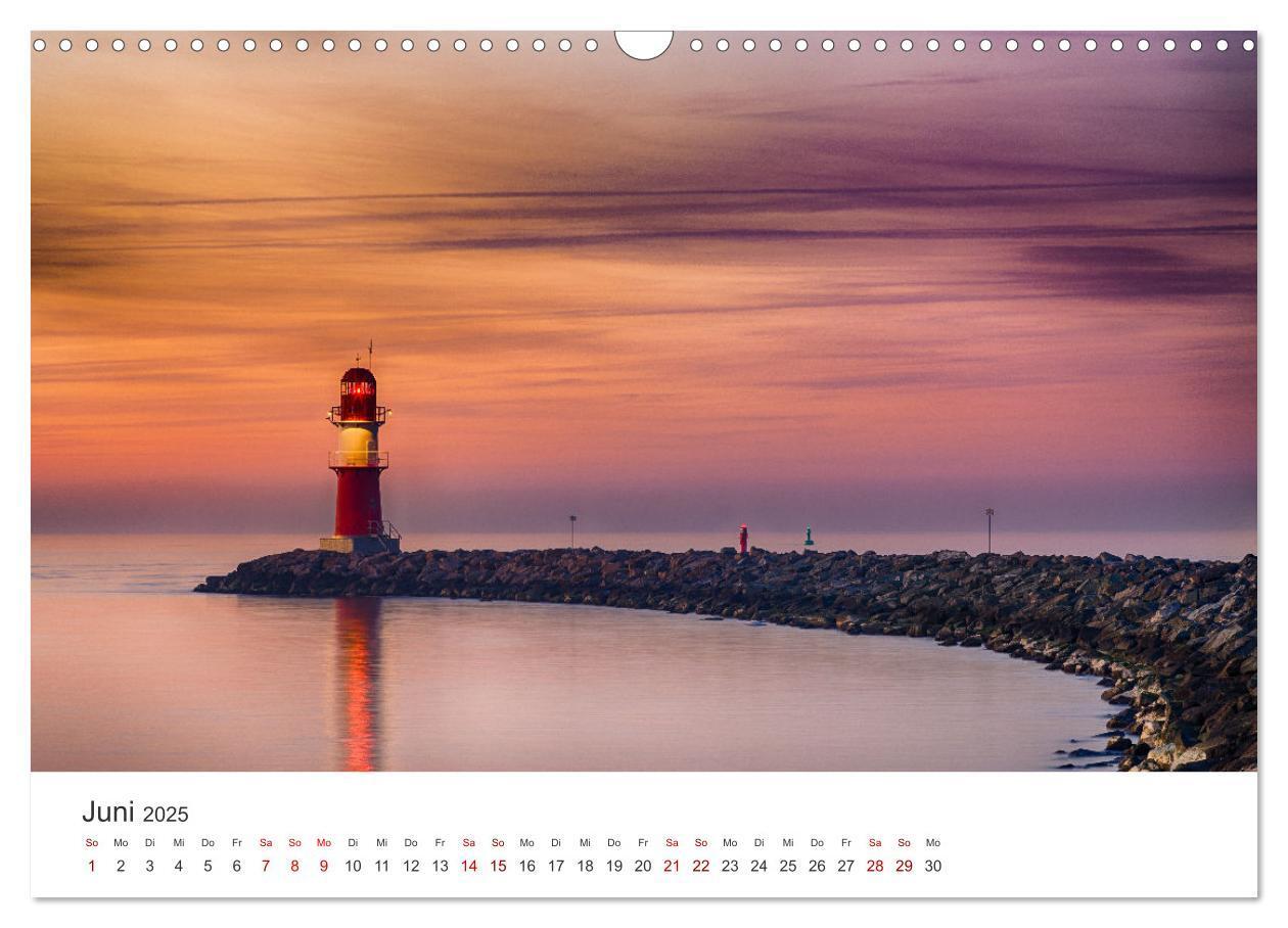 Bild: 9783435029488 | Warnemünde by Olaf Rehmert (Wandkalender 2025 DIN A3 quer),...