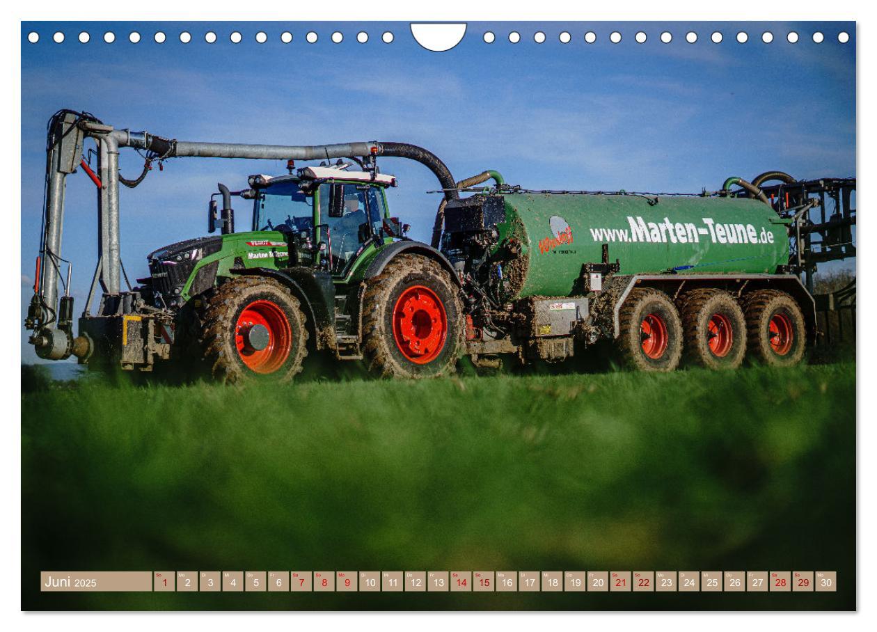 Bild: 9783457209639 | Moderne Landtechnik (Wandkalender 2025 DIN A4 quer), CALVENDO...