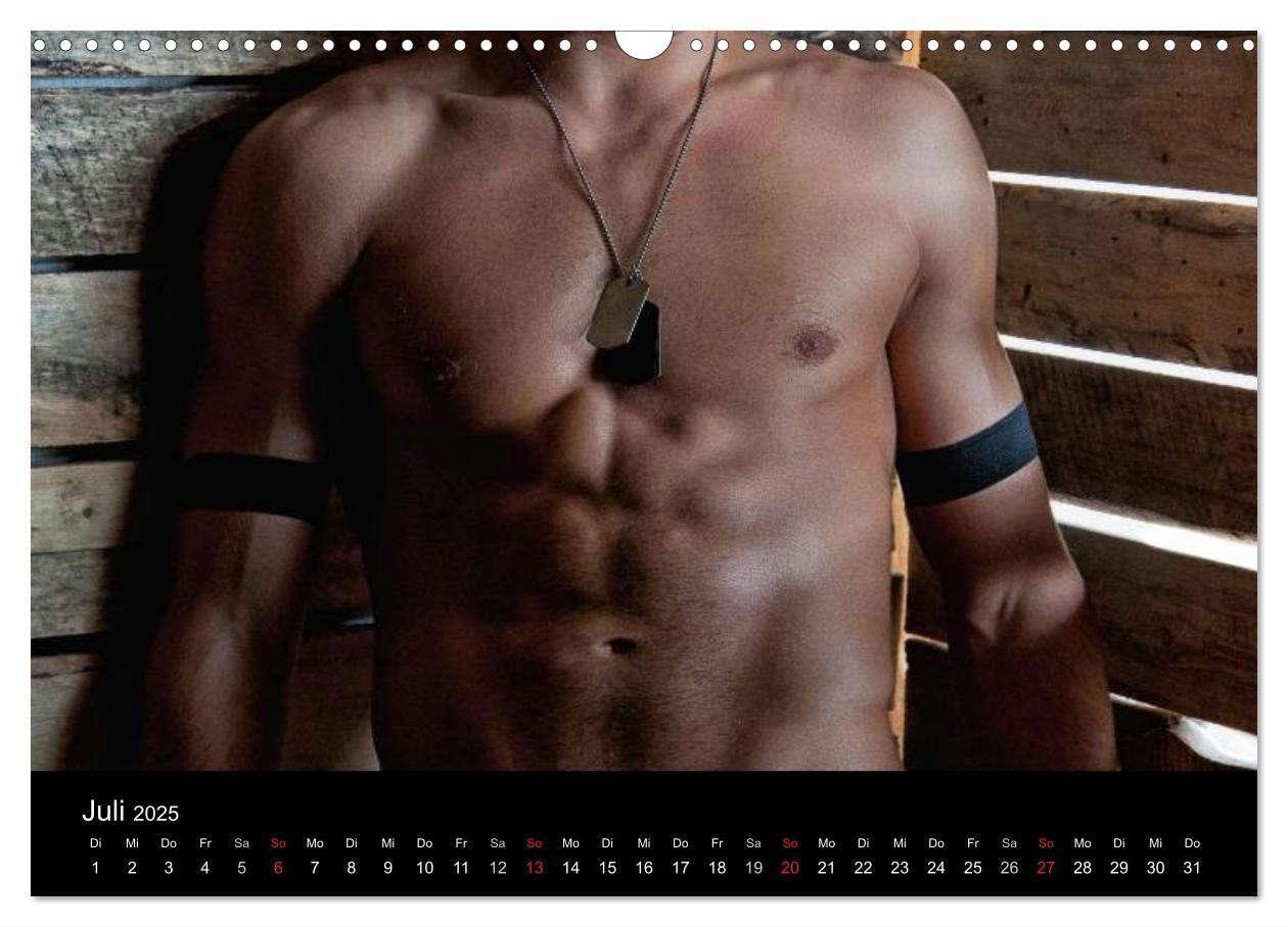 Bild: 9783435689248 | Männer - Erotische Gladiatoren (Wandkalender 2025 DIN A3 quer),...