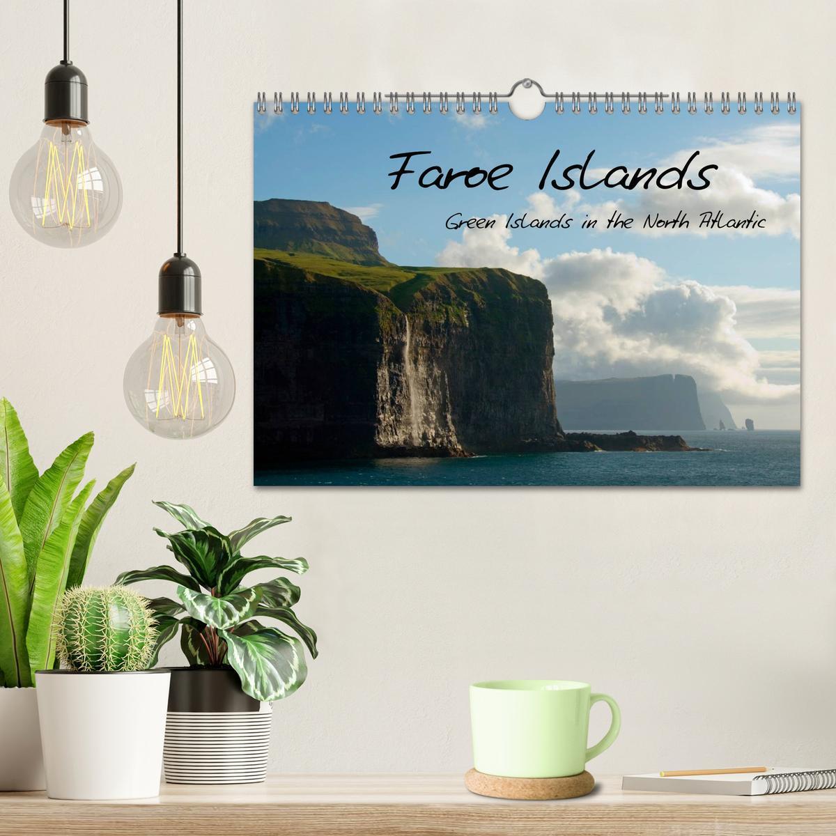 Bild: 9781325994847 | Faroe Islands / UK-Version (Wall Calendar 2025 DIN A4 landscape),...