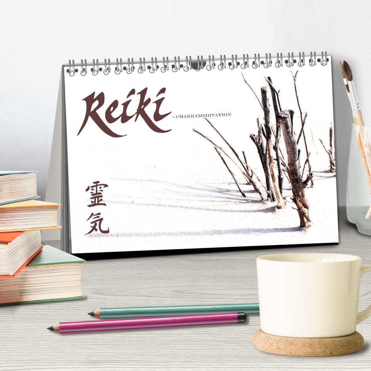 Bild: 9783435601394 | REIKI - Chakrameditation (Tischkalender 2025 DIN A5 quer), CALVENDO...