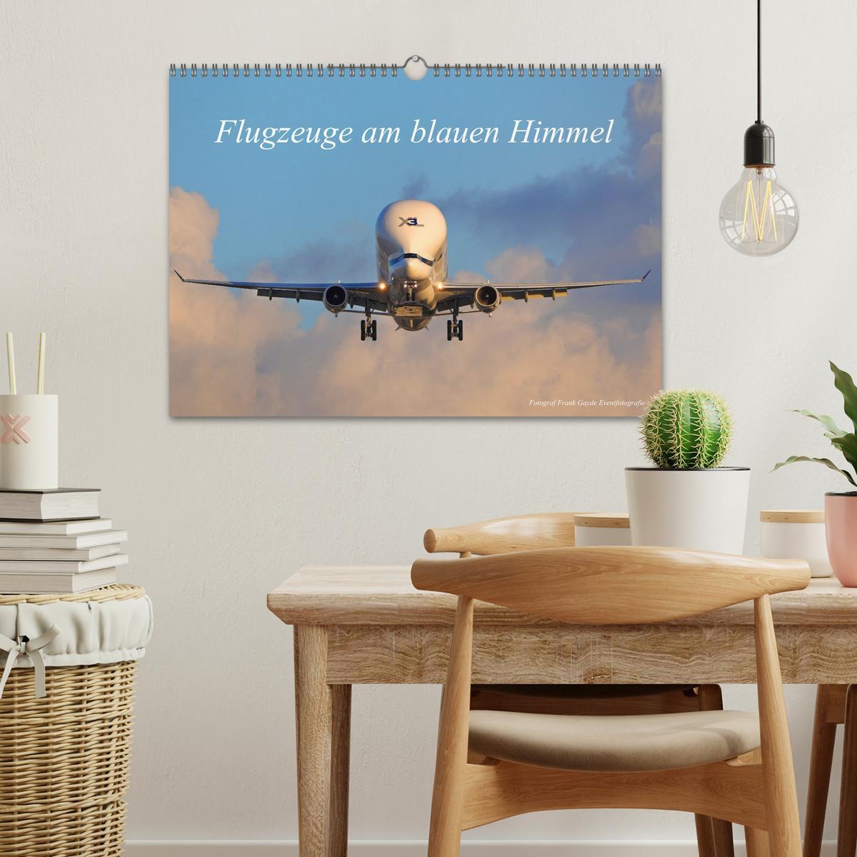 Bild: 9783435070411 | Flugzeuge am blauen Himmel (Wandkalender 2025 DIN A3 quer),...