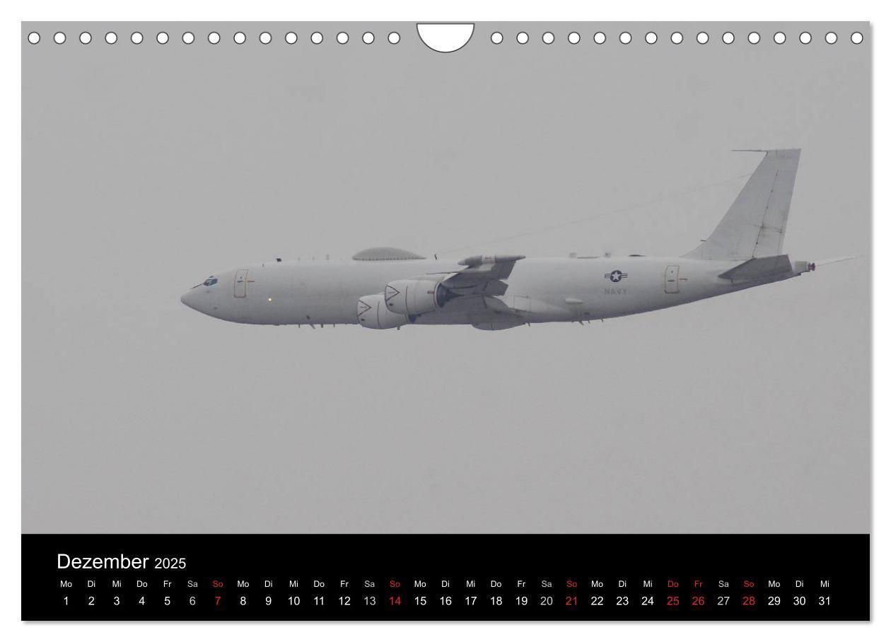 Bild: 9783435819256 | Militär - Flugzeuge (Wandkalender 2025 DIN A4 quer), CALVENDO...