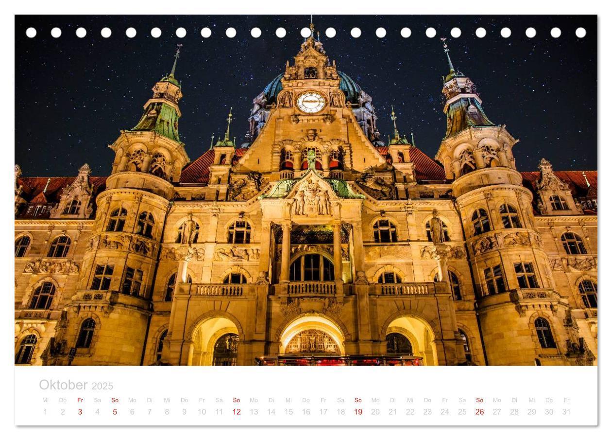 Bild: 9783435503261 | Hannover bei Nacht (Tischkalender 2025 DIN A5 quer), CALVENDO...