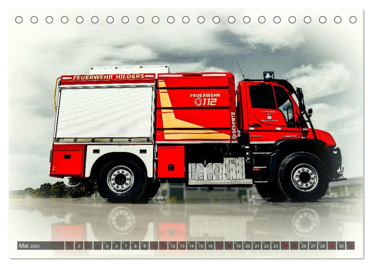 Bild: 9783383897603 | Feuerwehrfahrzeuge (Tischkalender 2025 DIN A5 quer), CALVENDO...