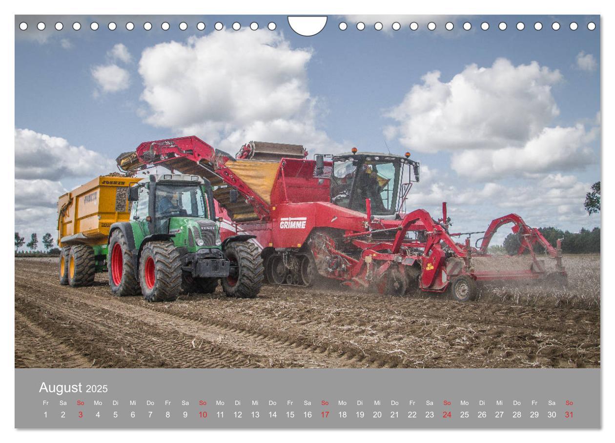 Bild: 9783435173983 | Landtechnik im Einsatz (Wandkalender 2025 DIN A4 quer), CALVENDO...