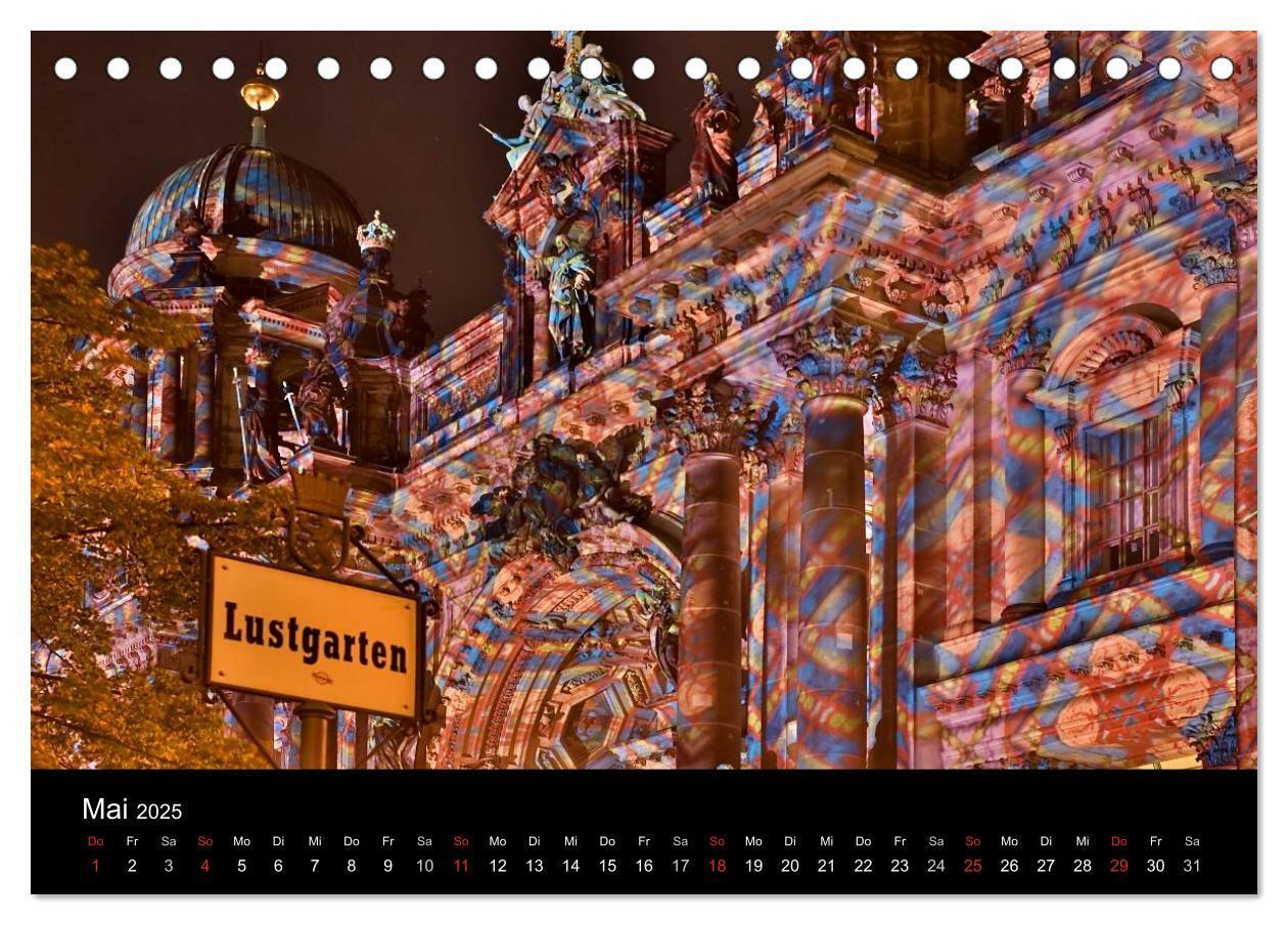 Bild: 9783435768516 | Berlin bei Nacht (Tischkalender 2025 DIN A5 quer), CALVENDO...