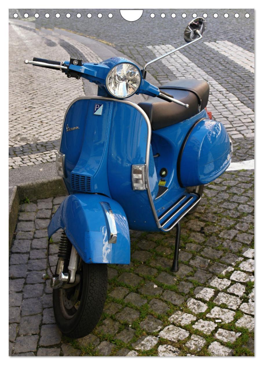 Bild: 9783435862115 | Die Liebe zur Vespa (Wandkalender 2025 DIN A4 hoch), CALVENDO...