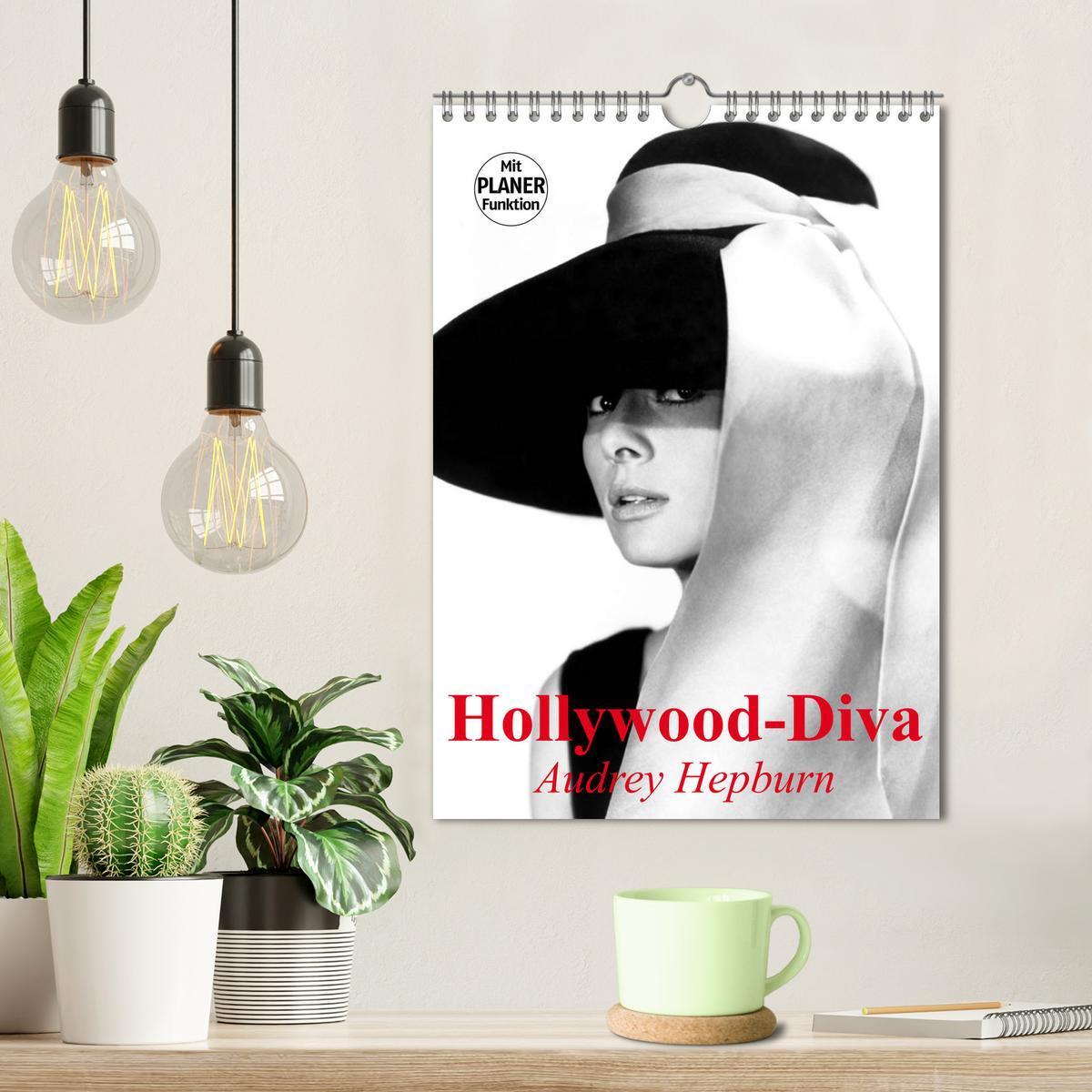 Bild: 9783457023938 | Hollywood-Diva. Audrey Hepburn (Wandkalender 2025 DIN A4 hoch),...