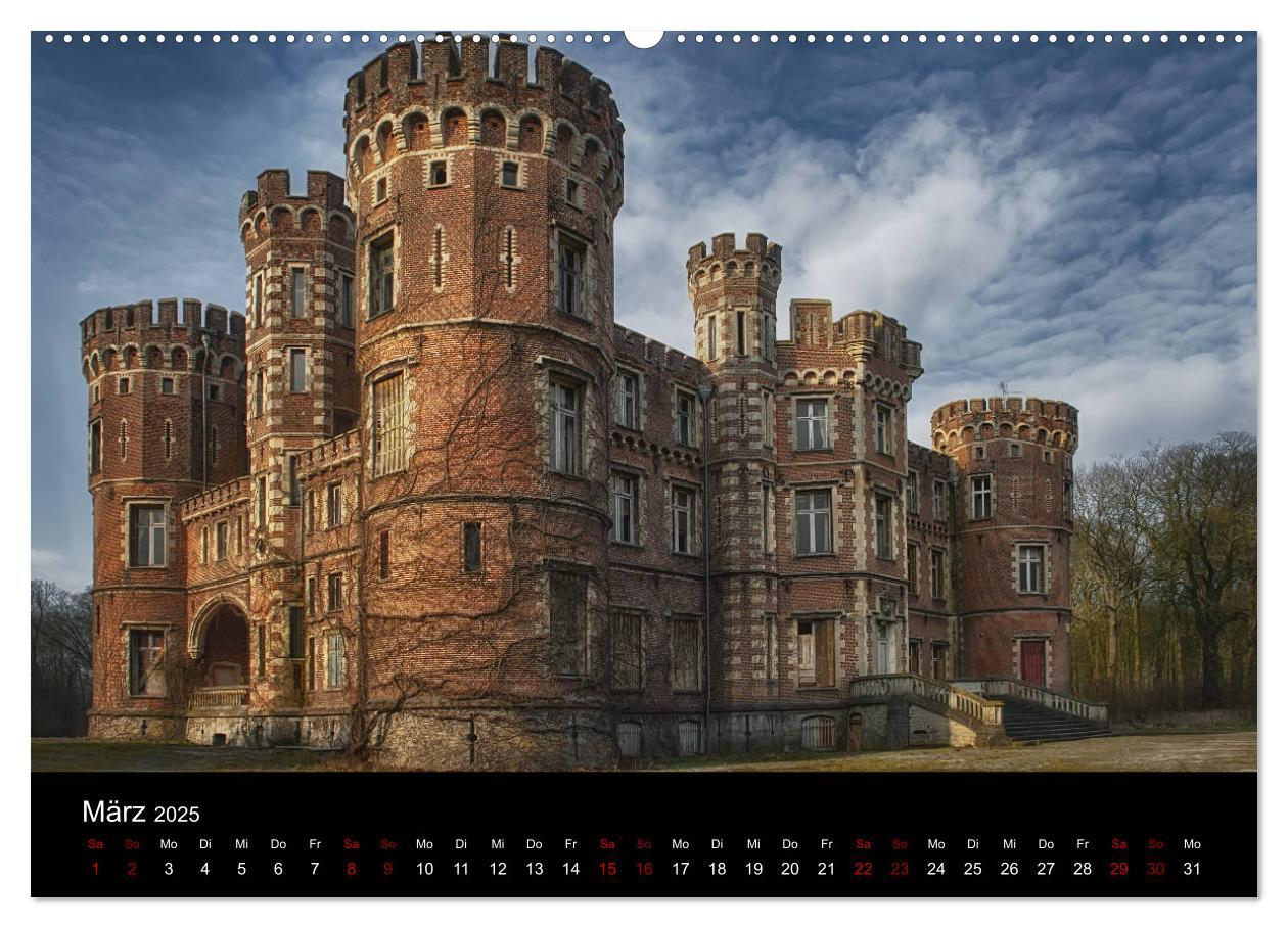 Bild: 9783435436958 | Auch von außen haben Lost Places ihren Charme (Wandkalender 2025...