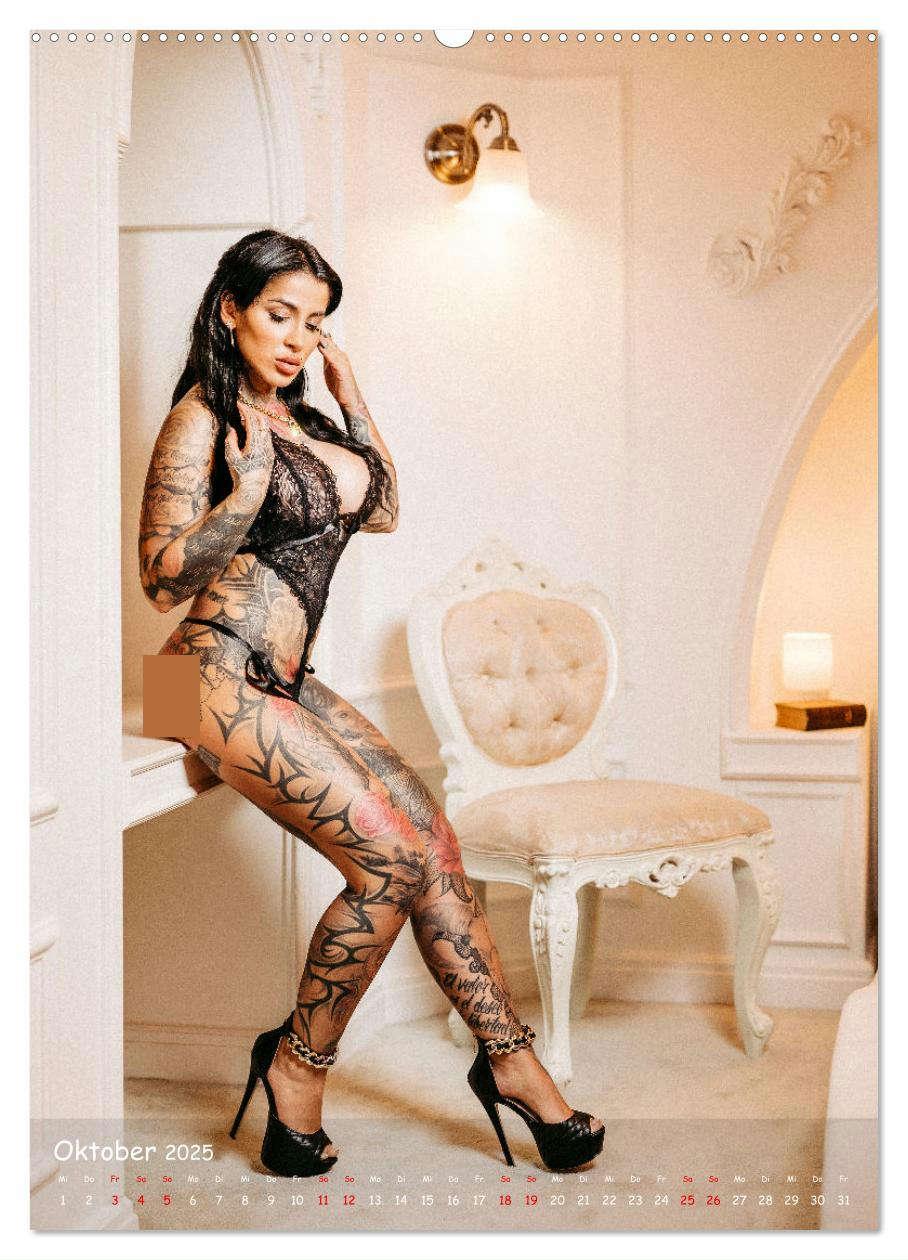 Bild: 9783435911134 | Jenny - Erotic Tattoo Girl (Wandkalender 2025 DIN A2 hoch),...