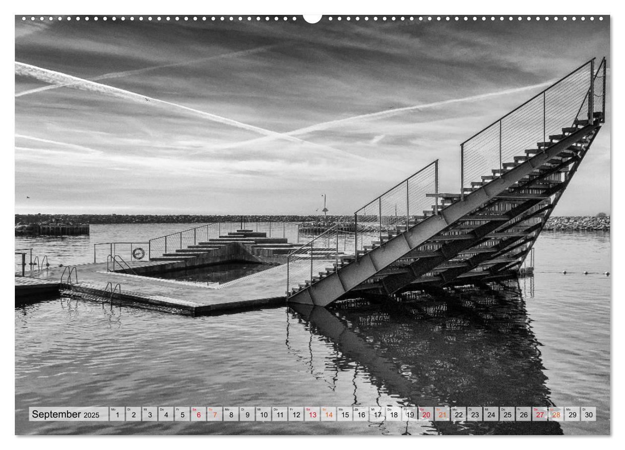 Bild: 9783435349173 | Bornholm black &amp; white (Wandkalender 2025 DIN A2 quer), CALVENDO...