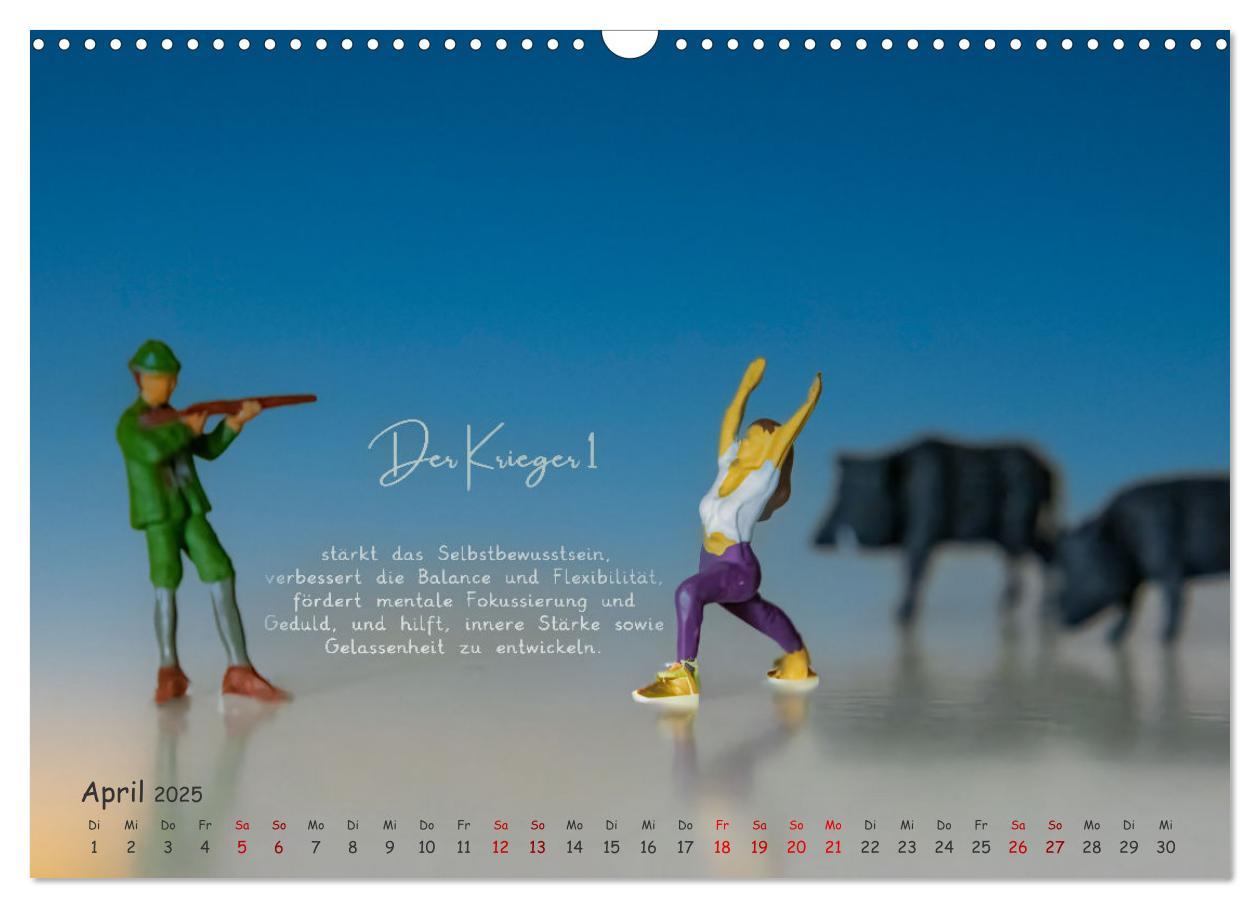 Bild: 9783457173091 | Yoga - Kleine Figur, große Wirkung (Wandkalender 2025 DIN A3 quer),...