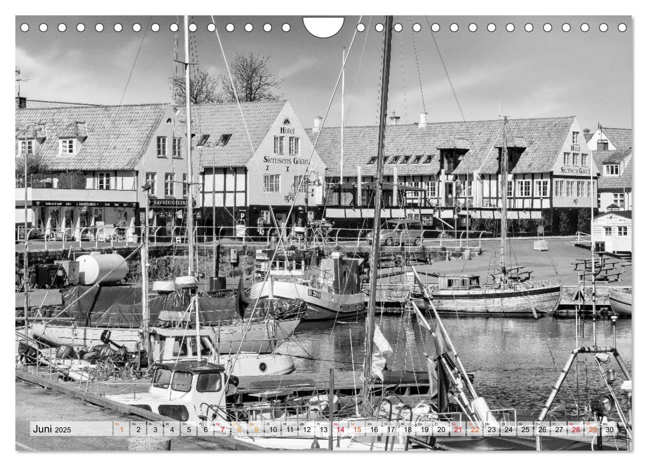 Bild: 9783435350018 | Bornholm black &amp; white (Wandkalender 2025 DIN A4 quer), CALVENDO...