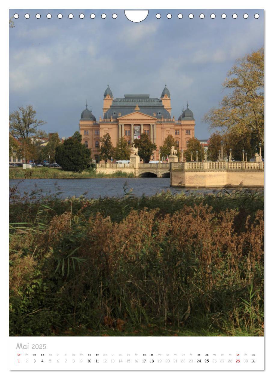 Bild: 9783435974344 | Ein Tag durch Schwerin (Wandkalender 2025 DIN A4 hoch), CALVENDO...