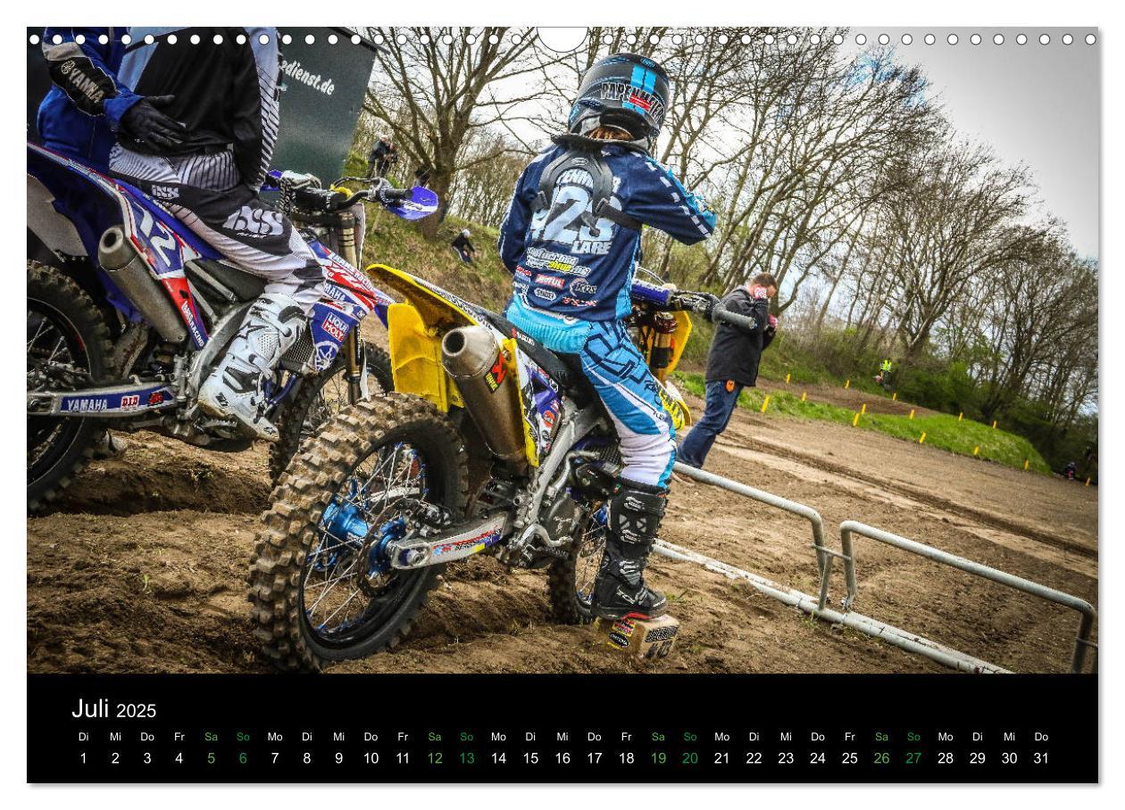 Bild: 9783435374335 | Motocross Ladies 2025 (Wandkalender 2025 DIN A3 quer), CALVENDO...