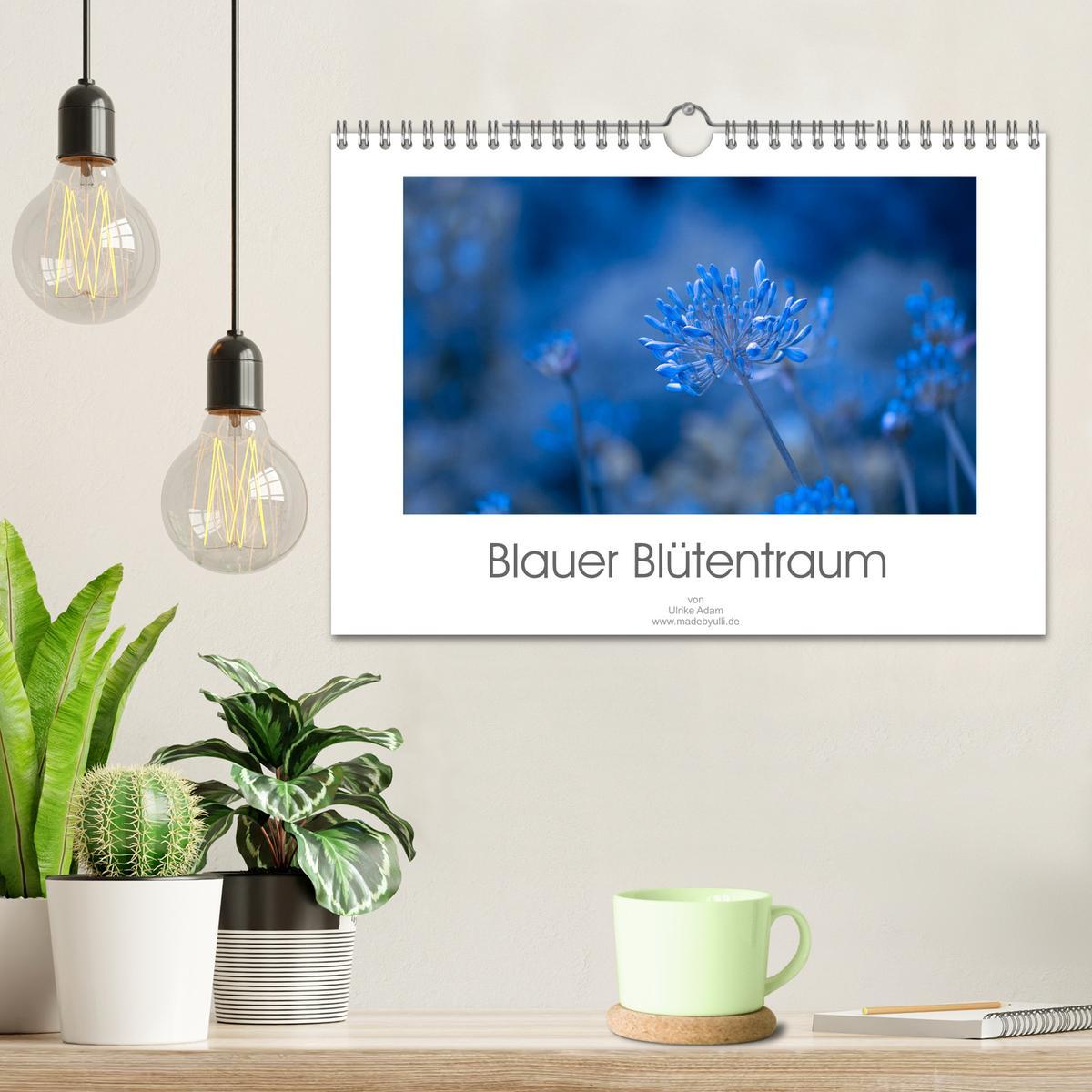 Bild: 9783435301355 | Blauer Blütentraum (Wandkalender 2025 DIN A4 quer), CALVENDO...