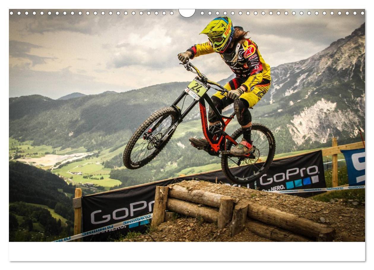 Bild: 9783435724437 | Downhill Racing 2025 (Wandkalender 2025 DIN A3 quer), CALVENDO...