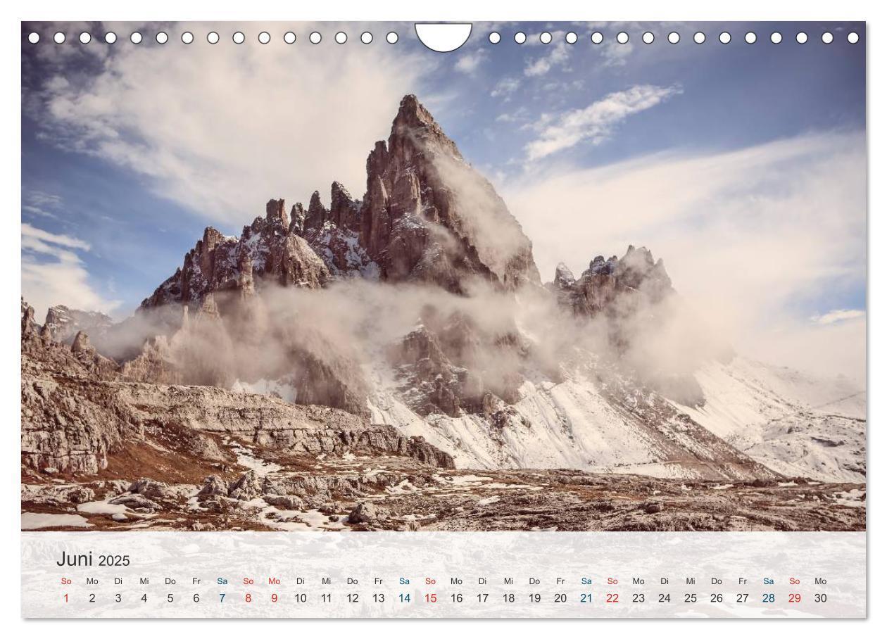 Bild: 9783383786525 | Dolomiten - Rundreise um Drei Zinnen (Wandkalender 2025 DIN A4...