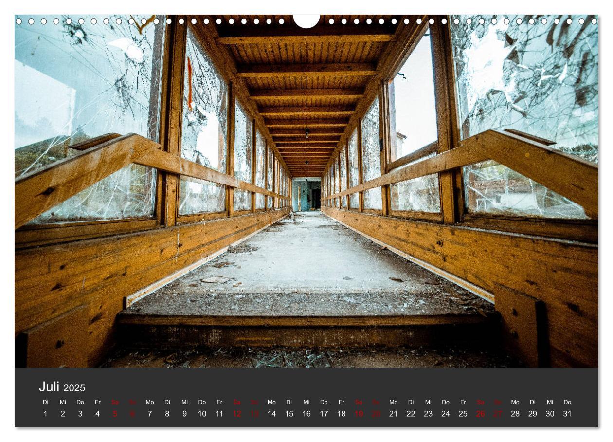 Bild: 9783435217434 | Verlassene Orte - Ein Lost Places Kalender (Wandkalender 2025 DIN...