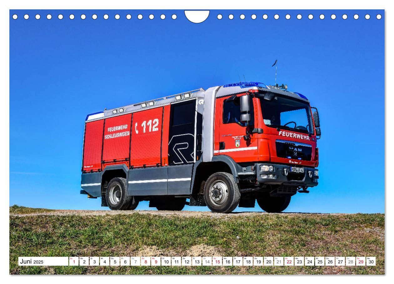 Bild: 9783435338351 | Feuerwehrfahrzeuge (Wandkalender 2025 DIN A4 quer), CALVENDO...