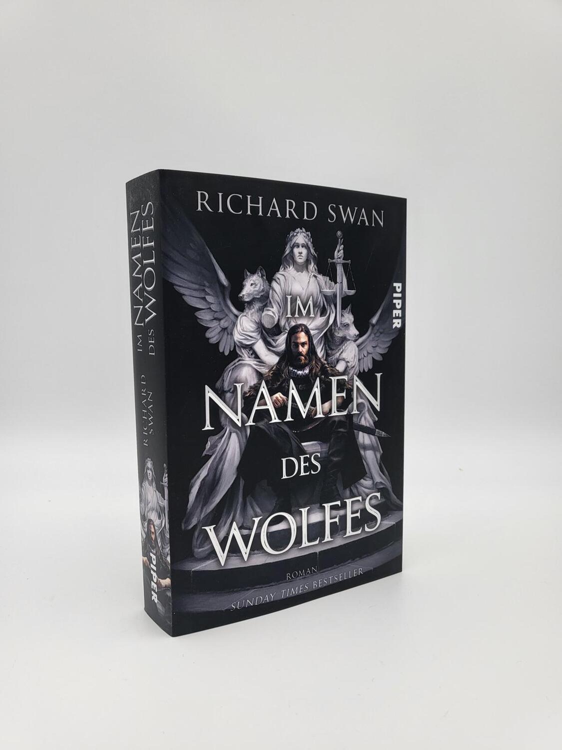 Bild: 9783492706612 | Im Namen des Wolfes | Richard Swan | Taschenbuch | 528 S. | Deutsch