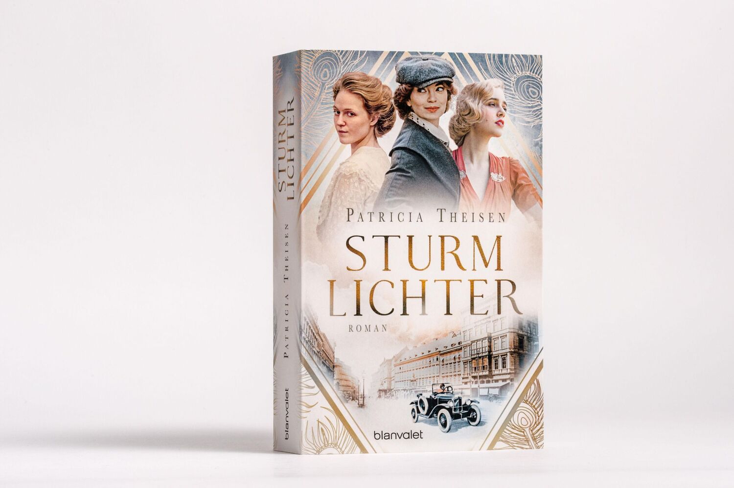 Bild: 9783734110368 | Sturmlichter | Roman | Patricia Theisen | Taschenbuch | 592 S. | 2023