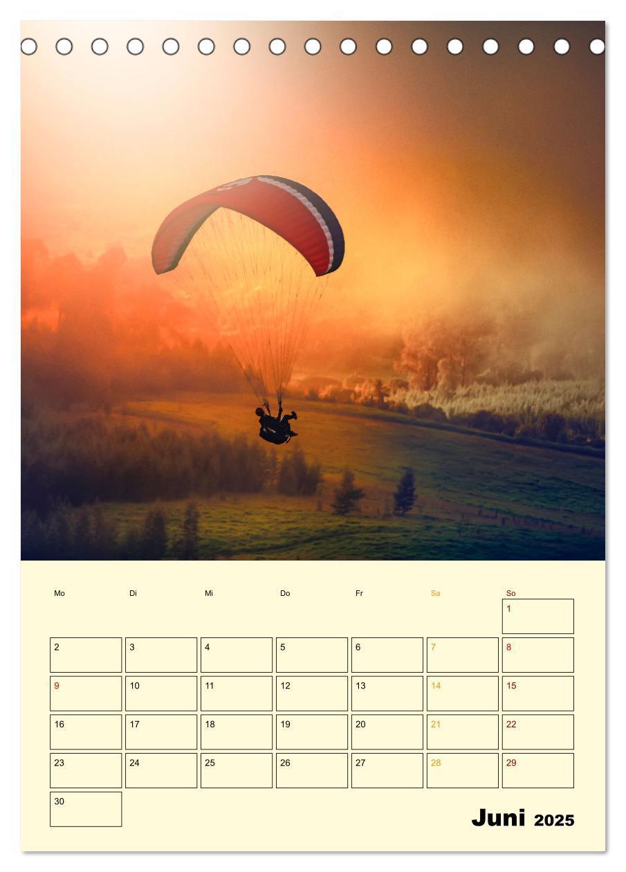 Bild: 9783435902965 | Paragliding - extrem aufregend (Tischkalender 2025 DIN A5 hoch),...