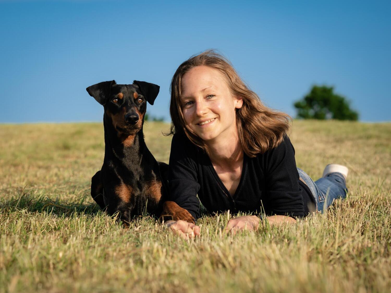 Autor: 9783551255211 | Kleine Tiere werden groß - Der Wal | Anna Brett | Buch | 48 S. | 2024