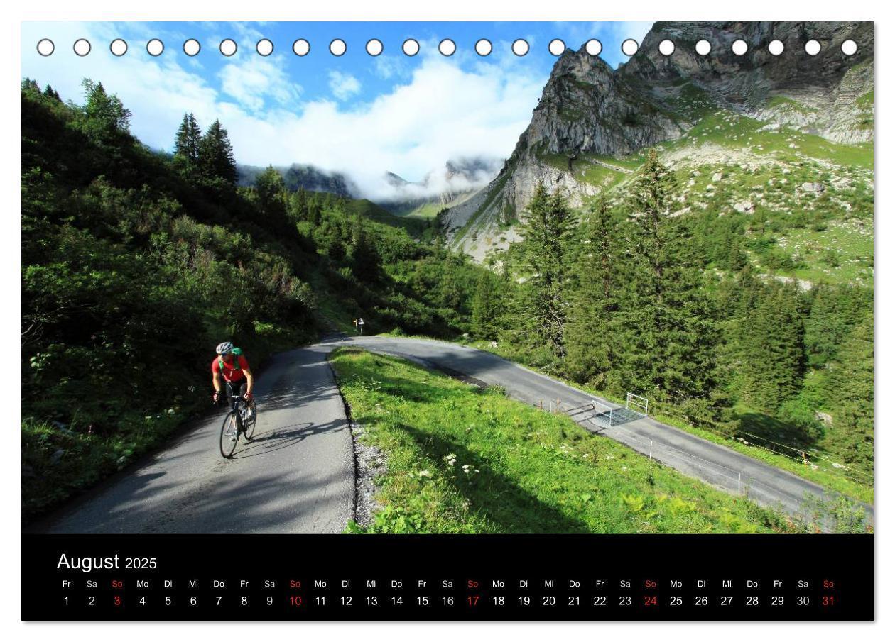 Bild: 9783435622993 | Alpenpässe auf dem Rennrad "Himmlische Serpentinen" (Tischkalender...