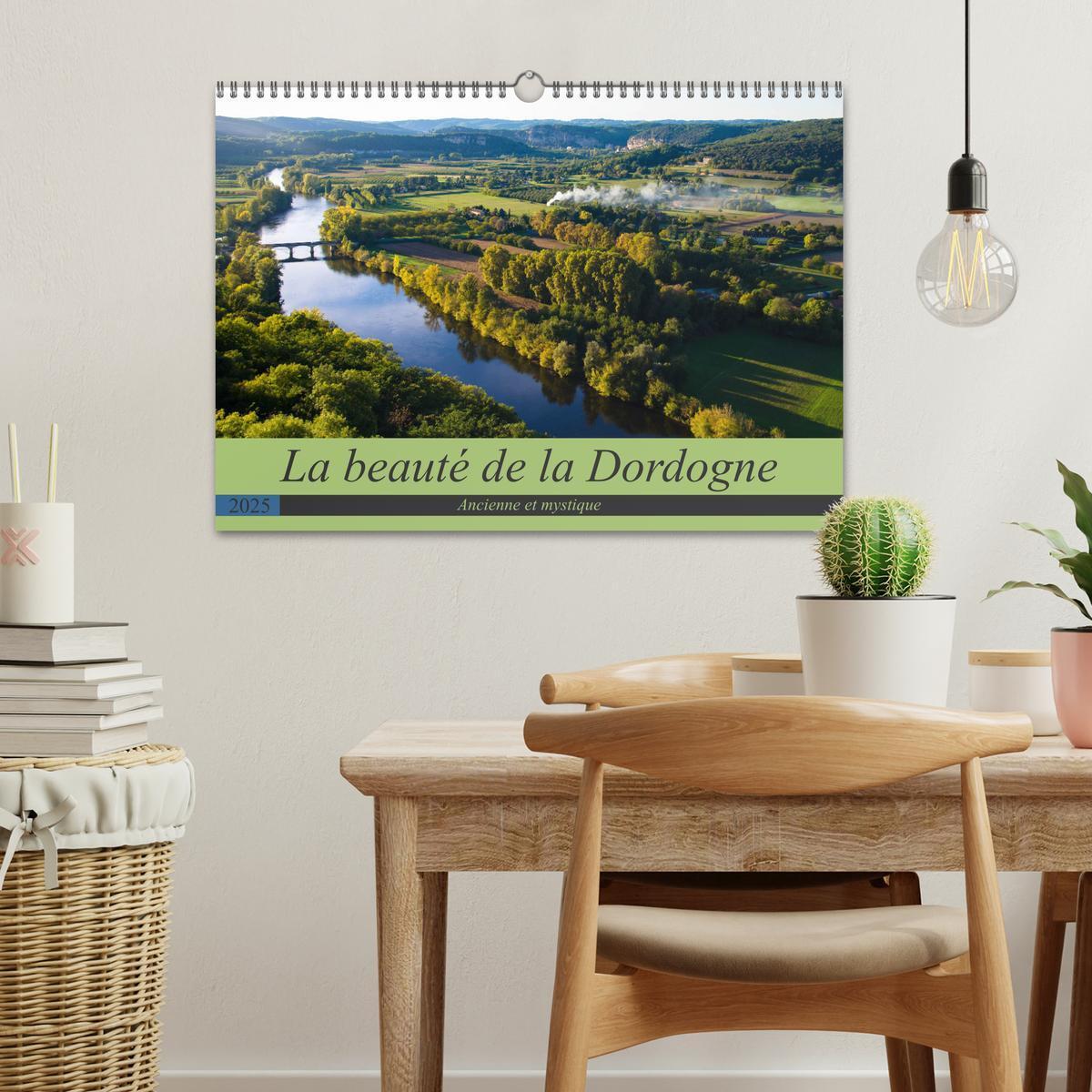 Bild: 9781325943623 | La beauté de la Dordogne ¿ Ancienne et mystique (Calendrier mural...