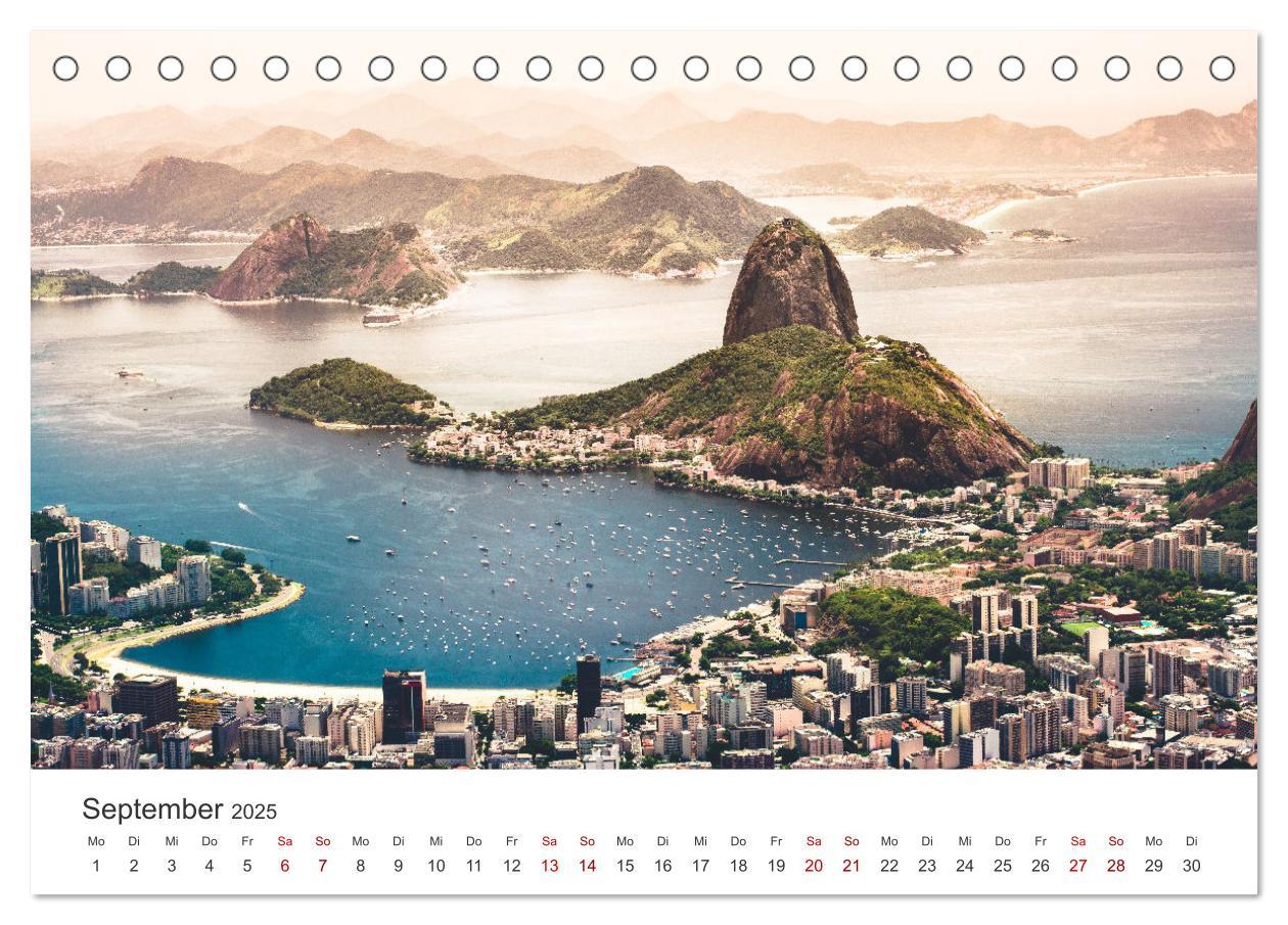 Bild: 9783383986789 | Rio de Janeiro - Am Fuße des Corcovados. (Tischkalender 2025 DIN A5...