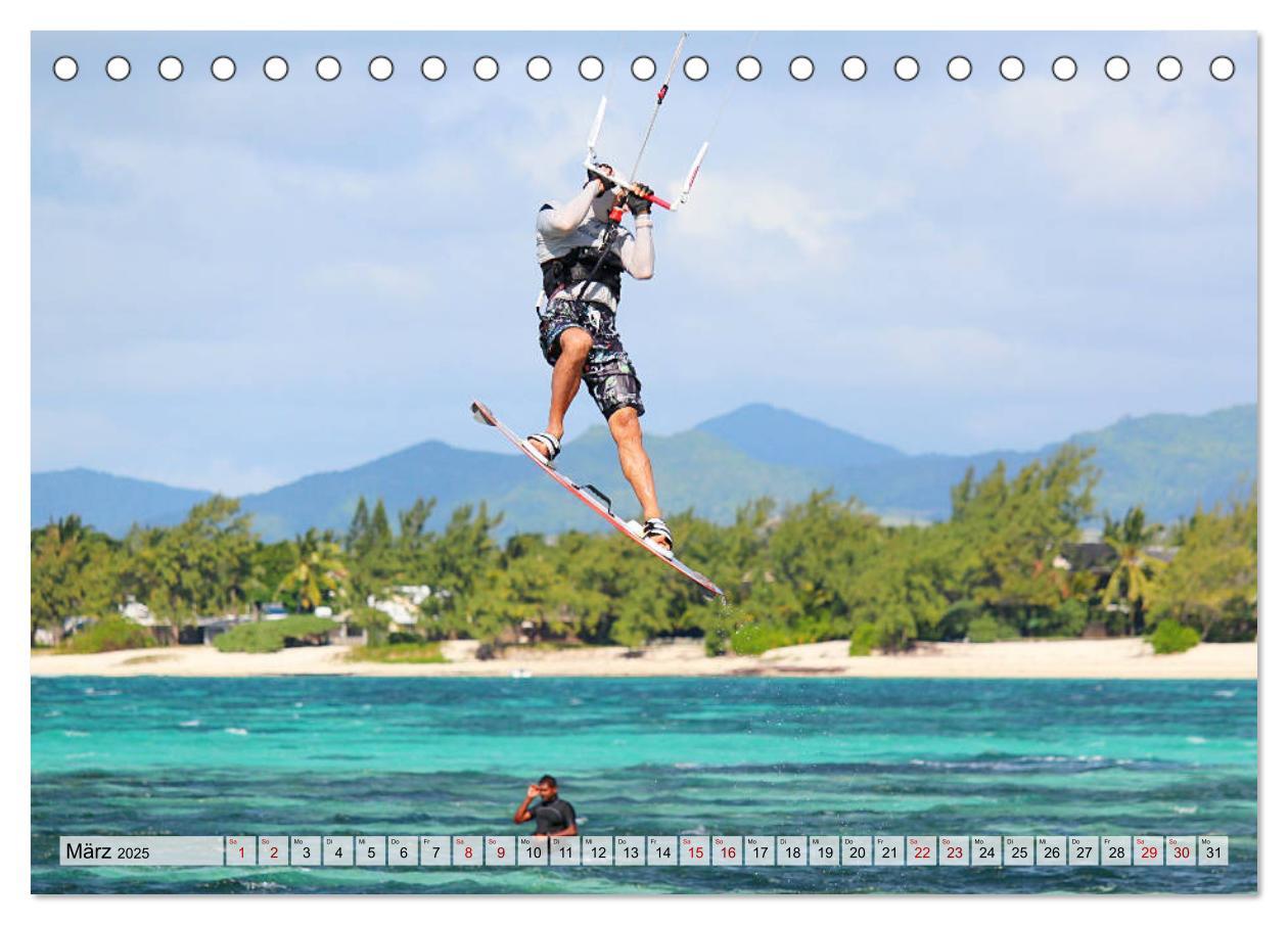 Bild: 9783435325771 | Kitesurfen - Action pur (Tischkalender 2025 DIN A5 quer), CALVENDO...