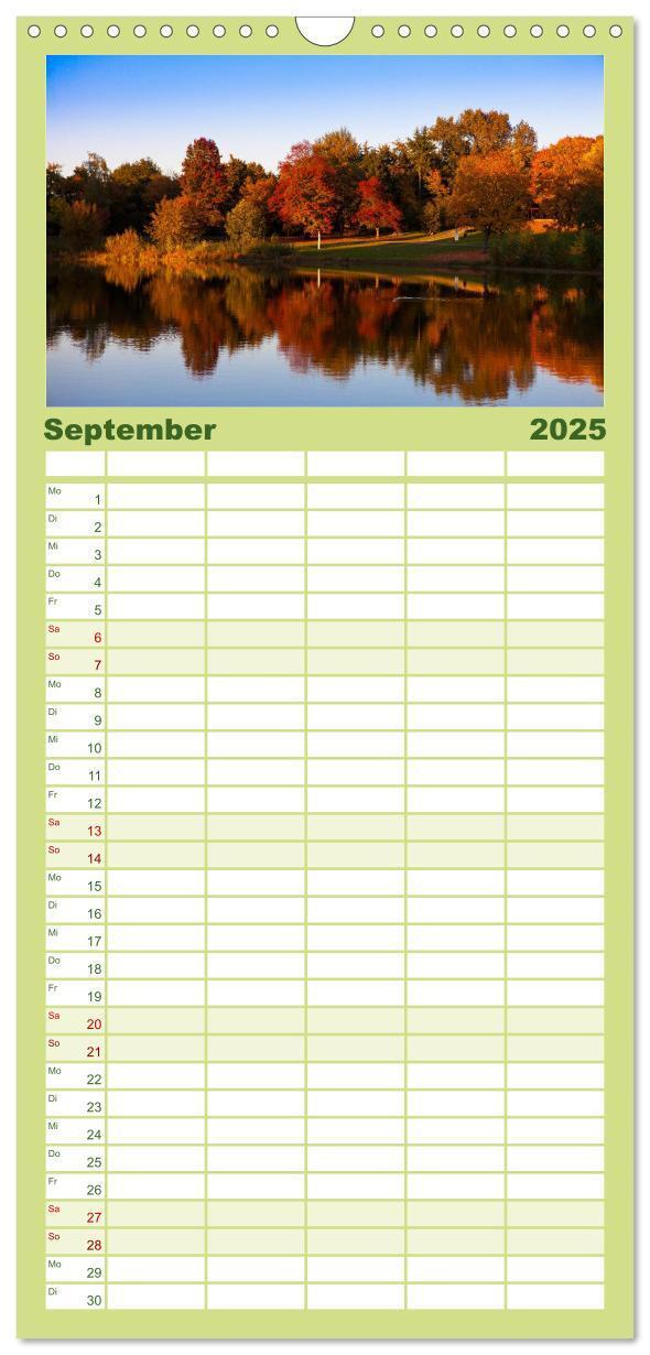 Bild: 9783457120286 | Familienplaner 2025 - Farben der Natur mit 5 Spalten (Wandkalender,...