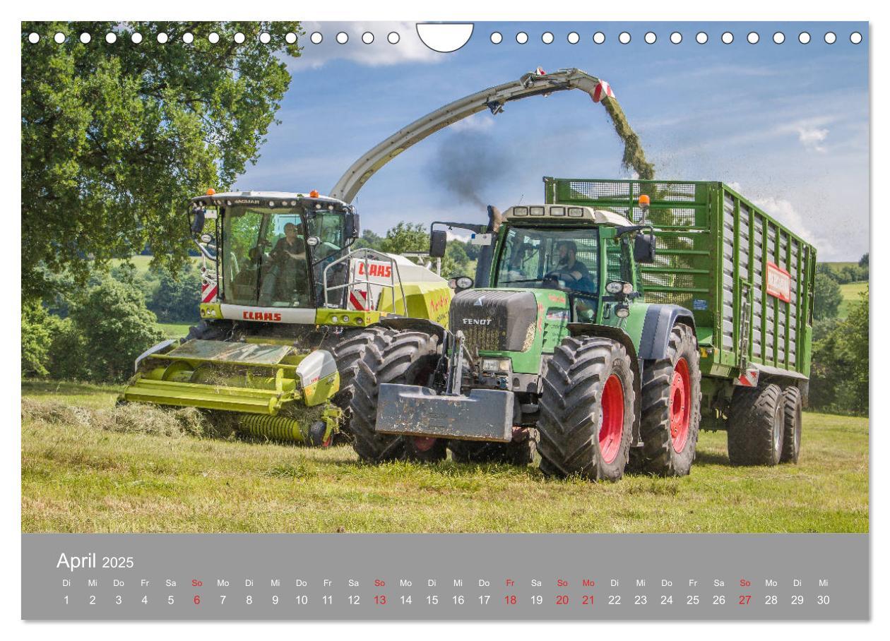 Bild: 9783435173983 | Landtechnik im Einsatz (Wandkalender 2025 DIN A4 quer), CALVENDO...