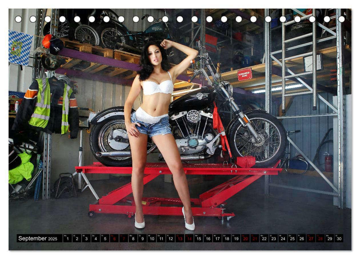 Bild: 9783435115259 | Motorräder und Sexy Girls (Tischkalender 2025 DIN A5 quer),...