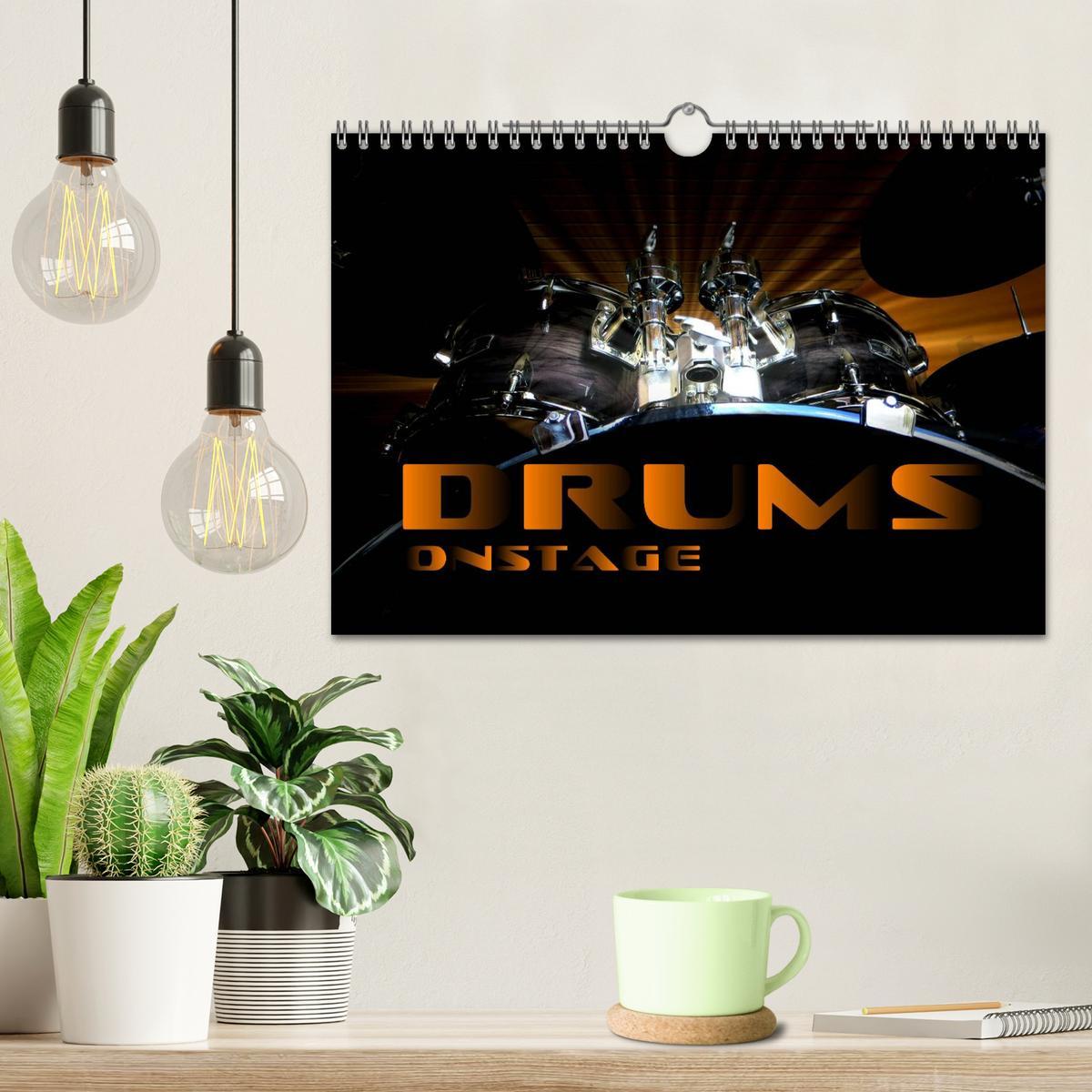 Bild: 9781325953974 | DRUMS ONSTAGE (Wall Calendar 2025 DIN A4 landscape), CALVENDO 12...