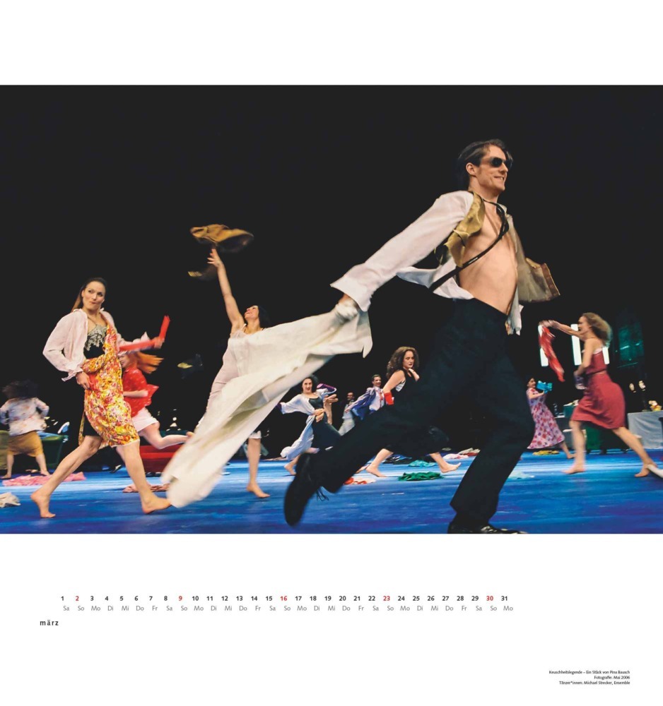 Bild: 4250809652993 | DUMONT - Pina Bausch - Tanztheater Wuppertal 2025 Wandkalender,...