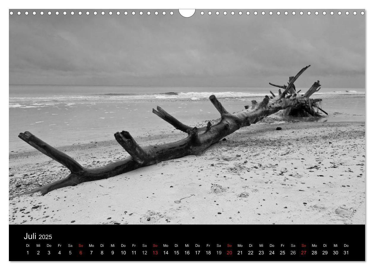 Bild: 9783435641307 | Strandspaziergang an der Ostsee (Wandkalender 2025 DIN A3 quer),...