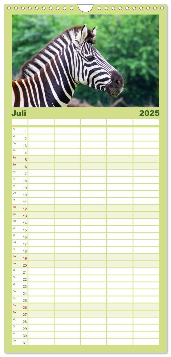 Bild: 9783457122150 | Familienplaner 2025 - Welt der Tiere mit 5 Spalten (Wandkalender,...