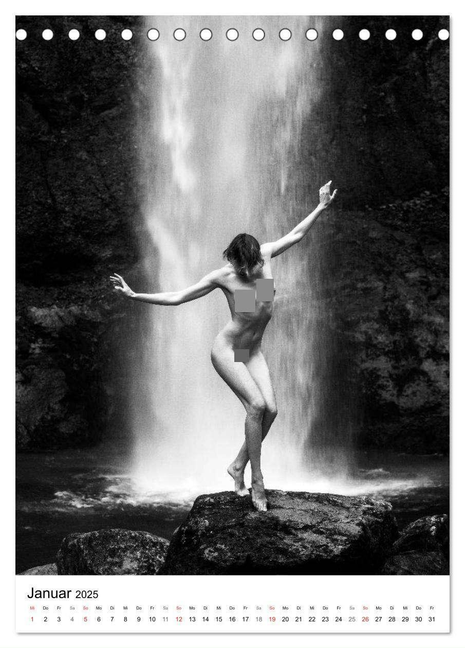 Bild: 9783457016220 | Akt am Wasserfall (Tischkalender 2025 DIN A5 hoch), CALVENDO...