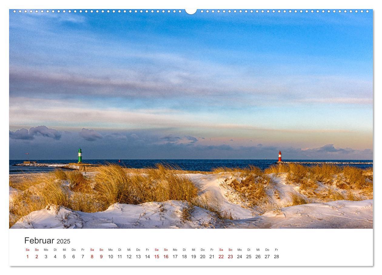 Bild: 9783435029082 | Warnemünde by Olaf Rehmert (Wandkalender 2025 DIN A2 quer),...