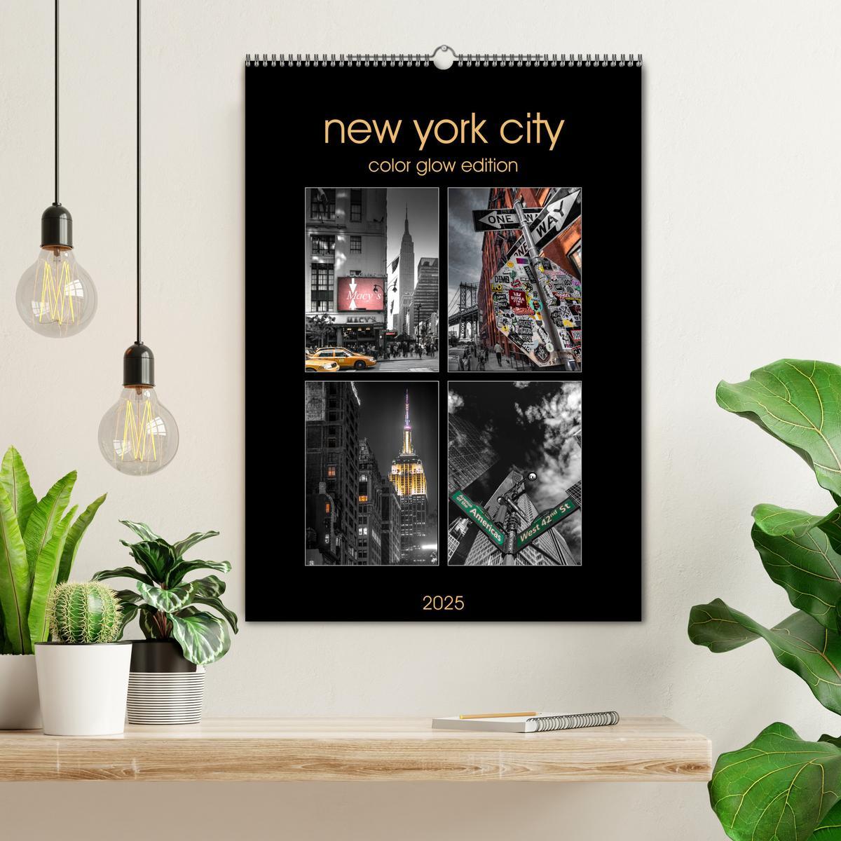 Bild: 9783435970889 | New York City - Color Glow Edition (Wandkalender 2025 DIN A2 hoch),...